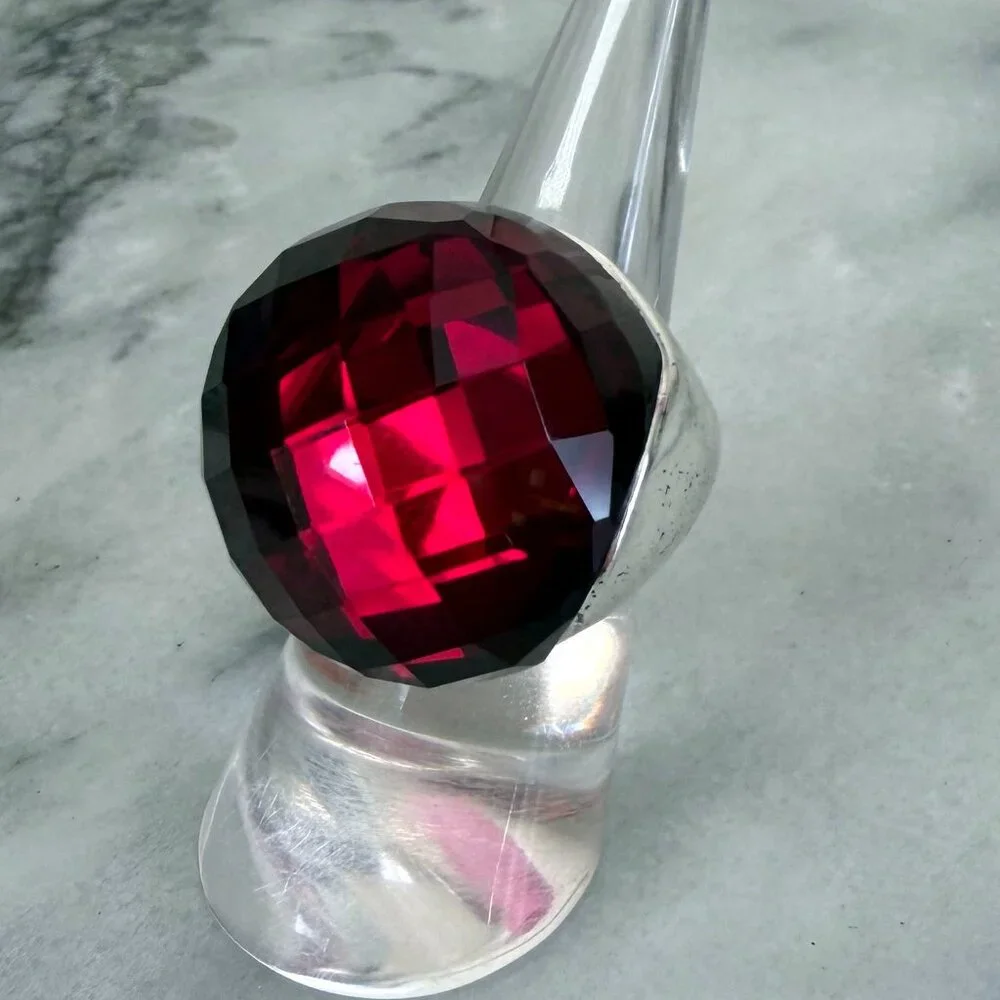 Huge Red / Deep Fuchsia Fun Statement Cocktail ring - 5.25 - Picture 6 of 16